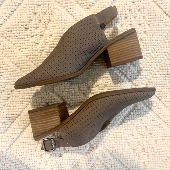 NWOB Lucky Brand Grey Perforated Slingback Stacked Heels - Picture 7 of 11